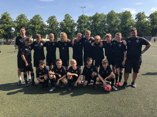 Glad Midsommar önskas alla i FC Bellevue familjen!