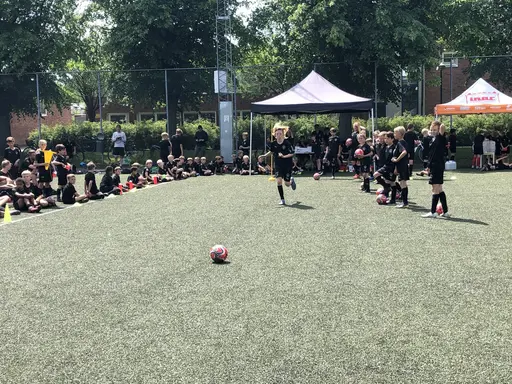 Glad Midsommar önskas alla i FC Bellevue familjen!