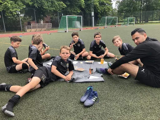 Bilder från succé campet i juni - Magiskt kul och supergoda luncher ☀️😃⛱⚽️