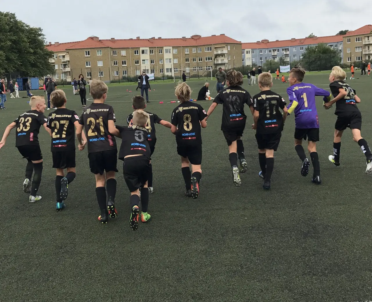 Glädje! 07 bjöd på vågen inför en begeistrad hemmaklack.