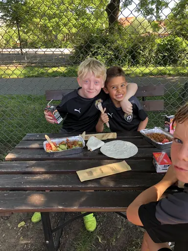 Bilder från succé campet i juni - Magiskt kul och supergoda luncher ☀️😃⛱⚽️