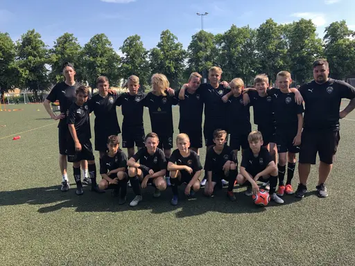 Glad Midsommar önskas alla i FC Bellevue familjen!