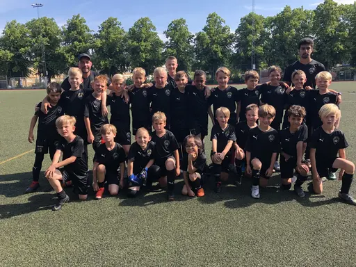 Glad Midsommar önskas alla i FC Bellevue familjen!