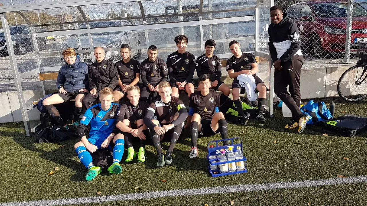 J-laget: Leo, Per, Ossi, Yousef, Wille, Mirre, Ali, Noa, Linus, Fredde, Aman, Stress