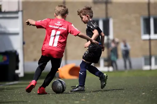Solskensfotboll när P2012 gästades av duktiga LB07