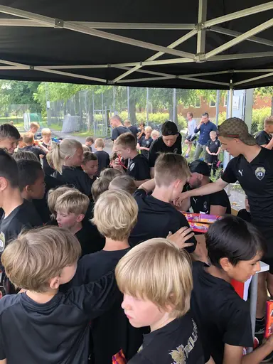 Glad Midsommar önskas alla i FC Bellevue familjen!