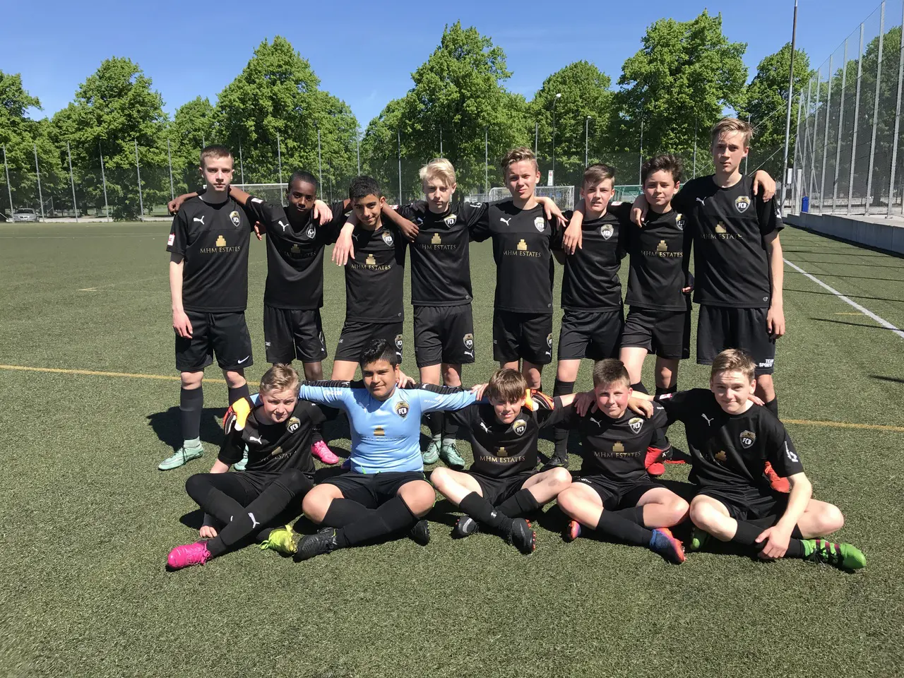 Team P03: Teo, Elias, Nazmi, Max, Ludde, Alex, Samuel, Erik Sittande: Loke, Ahmed, Hugo, Malte, Sigge