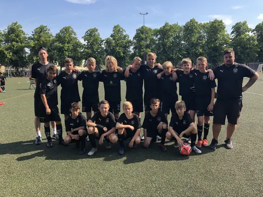 Glad Midsommar önskas alla i FC Bellevue familjen!