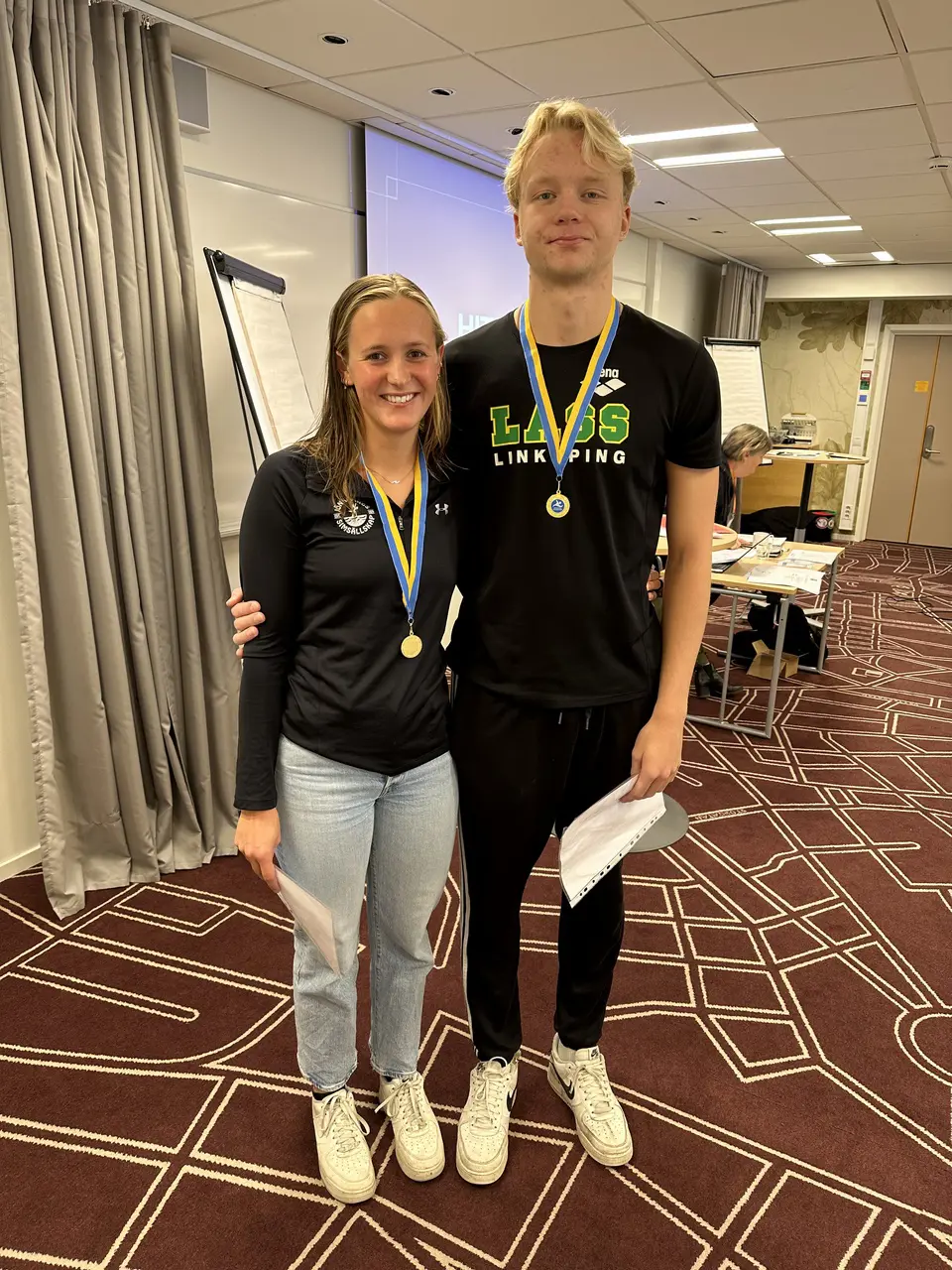 Annie Hegmegi, JSS och Lucas Humling 2022 års juniorstipendiater i Östsvenska Simförbundet
