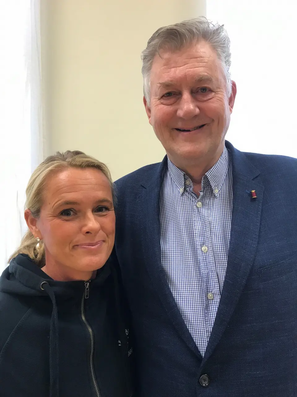 Lisa Hegmegi och kommunstyrelsens ordförande Anders Hulusjö