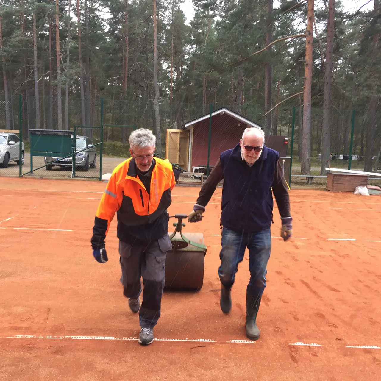 Håkan Rydberg och Hans Axell svettas på Äspetbanan