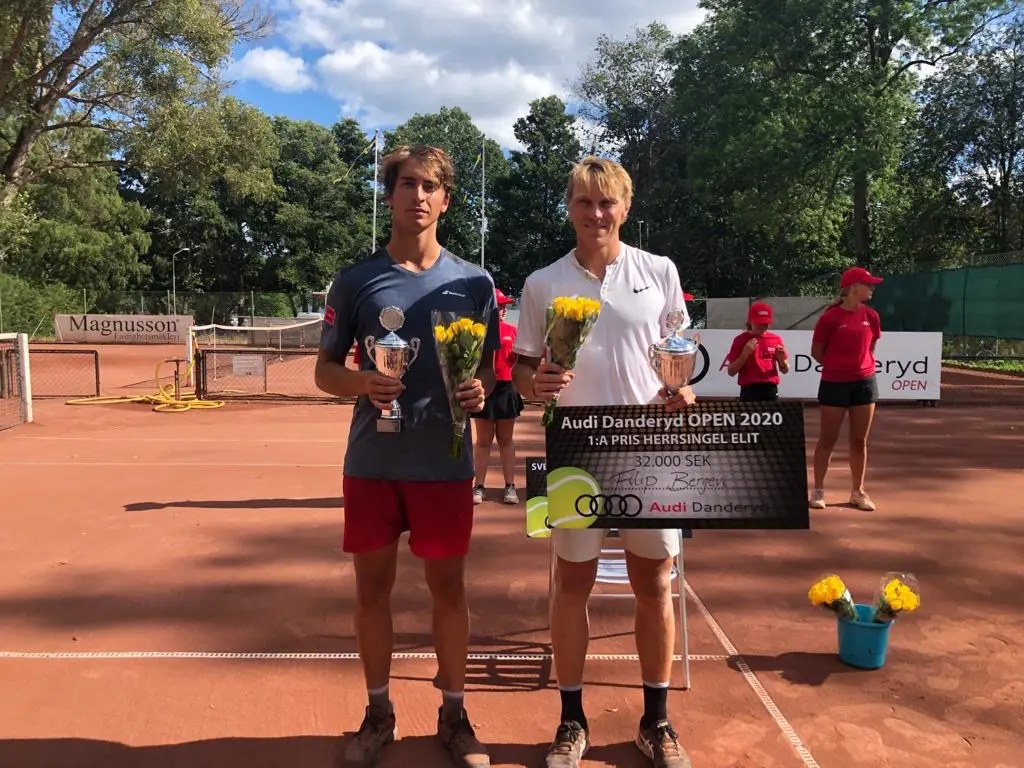 Finalist Karl Friberg och segraren Filip Bergevi (Foto Svensk Tennis)