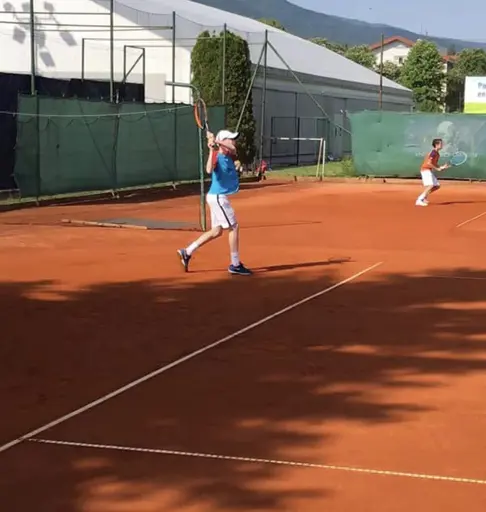 Euroelite gänget, Ludvig Danielsson i match och Henry Rönnberg i backhandhörnet. 