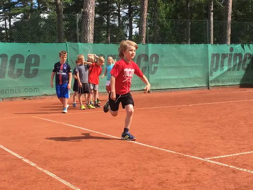 Tränarteamet med många superduktiga juniorer på banan