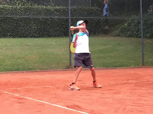 Tennisjuniorer in action i Kiel 2016