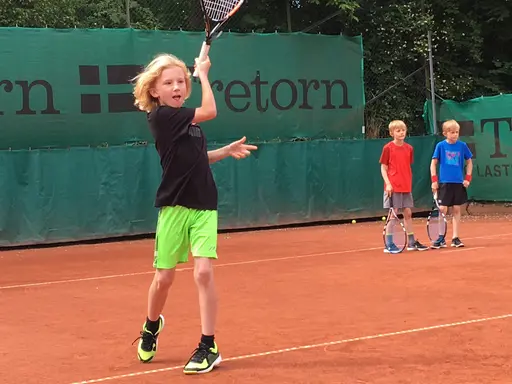 Tränarteamet med många superduktiga juniorer på banan