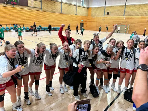 Hjältarna från Åhus kämpande sig till ett guld i Göteborg Cup! 🤾🏻‍♀️