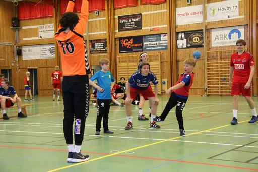 Några av alla fantastiska barn och ungdomar i Åhus handboll