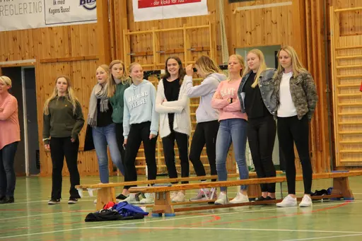 Några av alla fantastiska barn och ungdomar i Åhus handboll