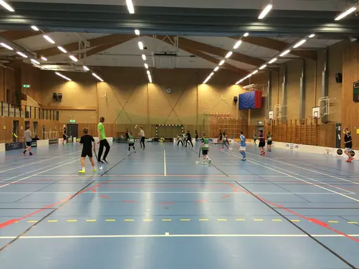 Skott träning med Chrille och vänskapsmatch med en konstig domare...