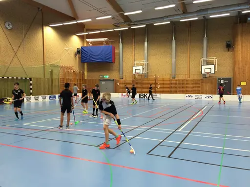 Skott träning med Chrille och vänskapsmatch med en konstig domare...