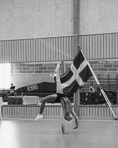 Bild 1- TGDs gymnaster efter prisutdelningen Bild 2- Wilma Jönsson, senior Bild 3- Molly Gerdrup, 2B Bild 4- Naja Becker & Alva Larsson, 2A Bild 5- Alva Larsson ag 2 Bild 6- Wilma Jönsson, senior