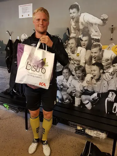 Viktor Lid med matkassen bistro från Ica nära i Dalstorp. 