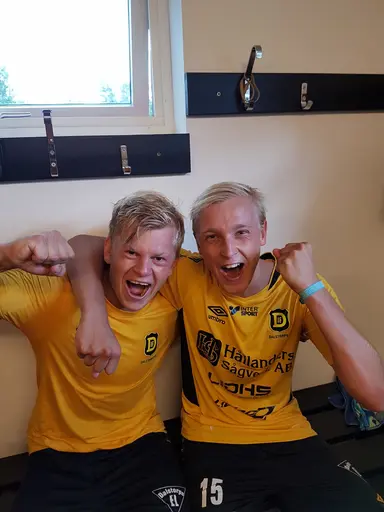 Björn ett mål och Forsblad två mål👍
