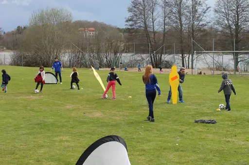 Barn från Långsjöskolans årskurs 2or. 
