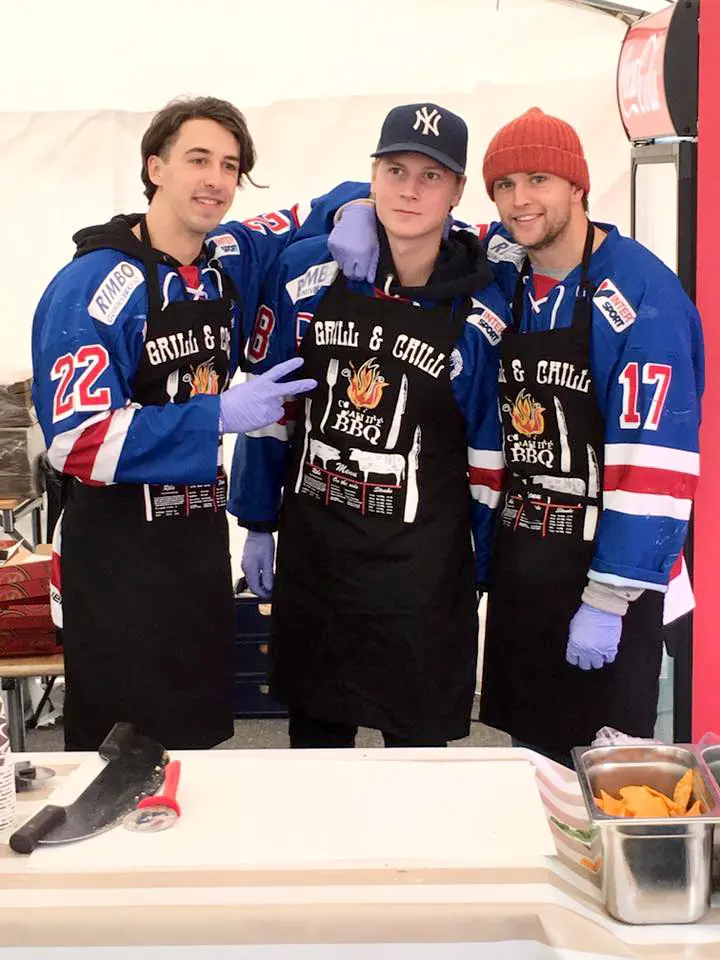 Norrtäljetrion Simon Norstedt, Martin Olsson och Joel Bond är laddade inför ett pass i pizzatältet.