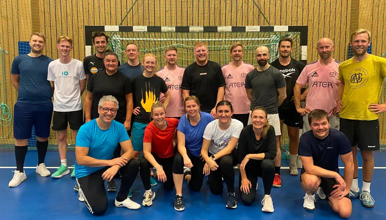 Grymma deltagare testar Handboll Fitness 6 oktober