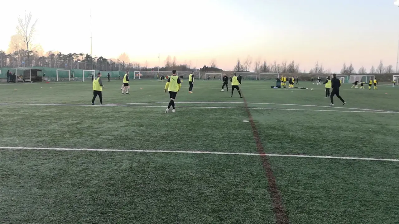 Bild från ett träningspass inför matchen